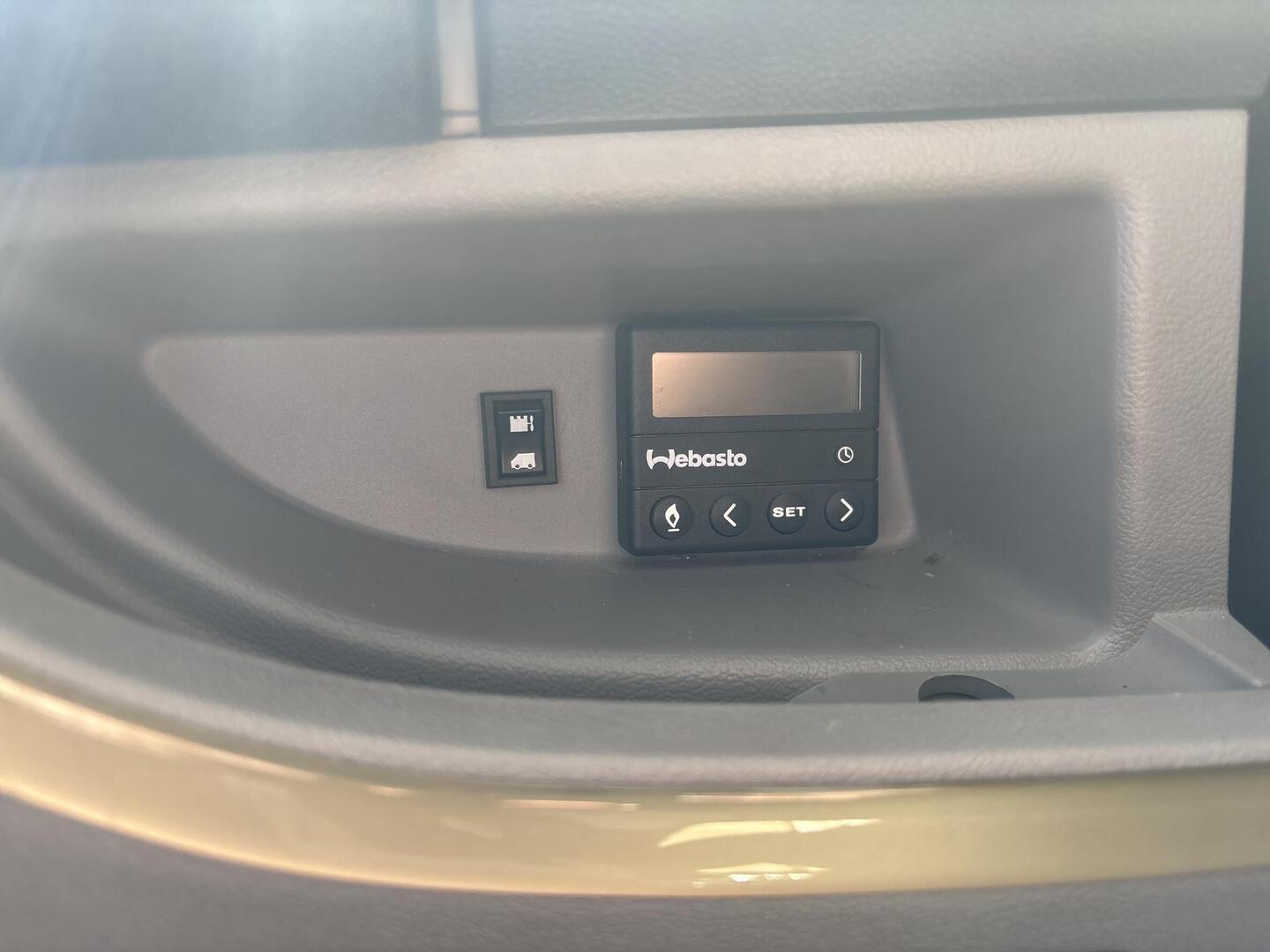 BÜRSTNER ELEGANCE I 810 2010