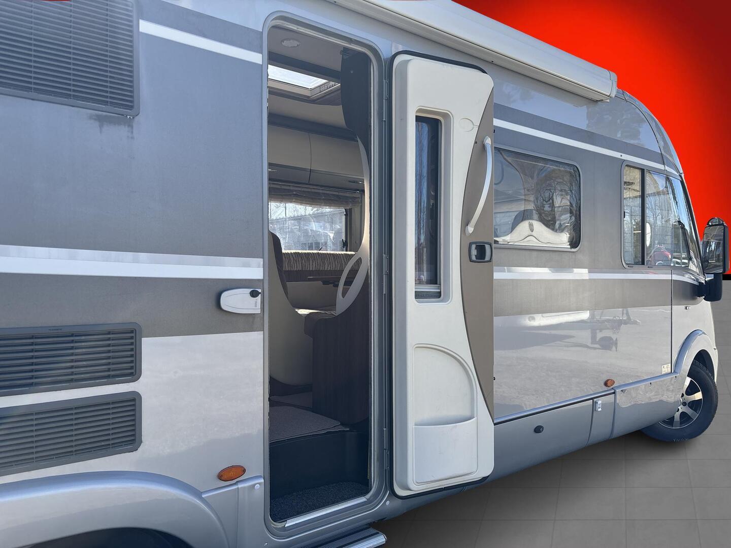 BÜRSTNER ELEGANCE I 810 2010