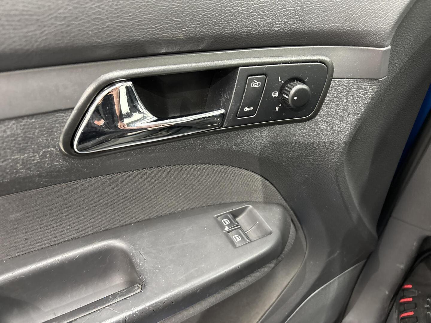 VOLKSWAGEN Touran 2004