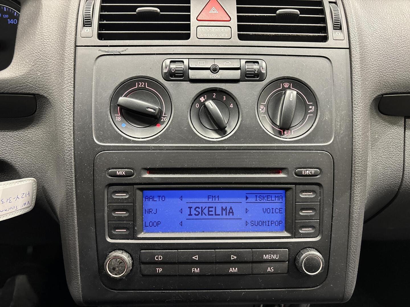 VOLKSWAGEN Touran 2004