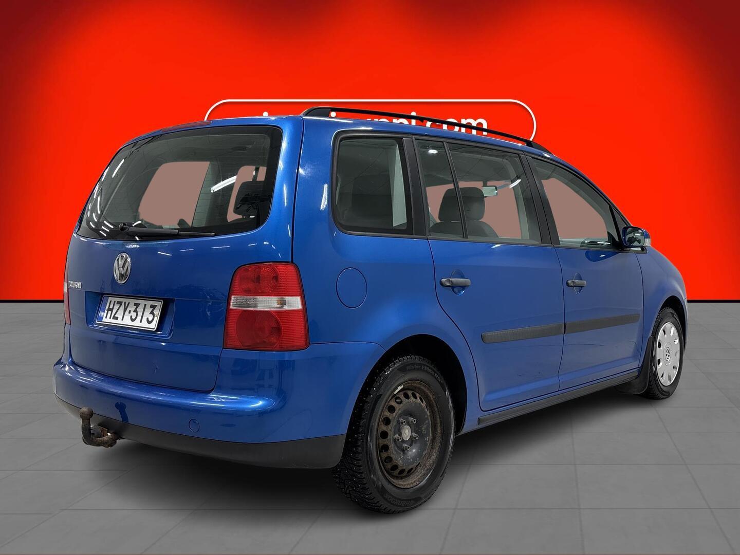 VOLKSWAGEN Touran 2004