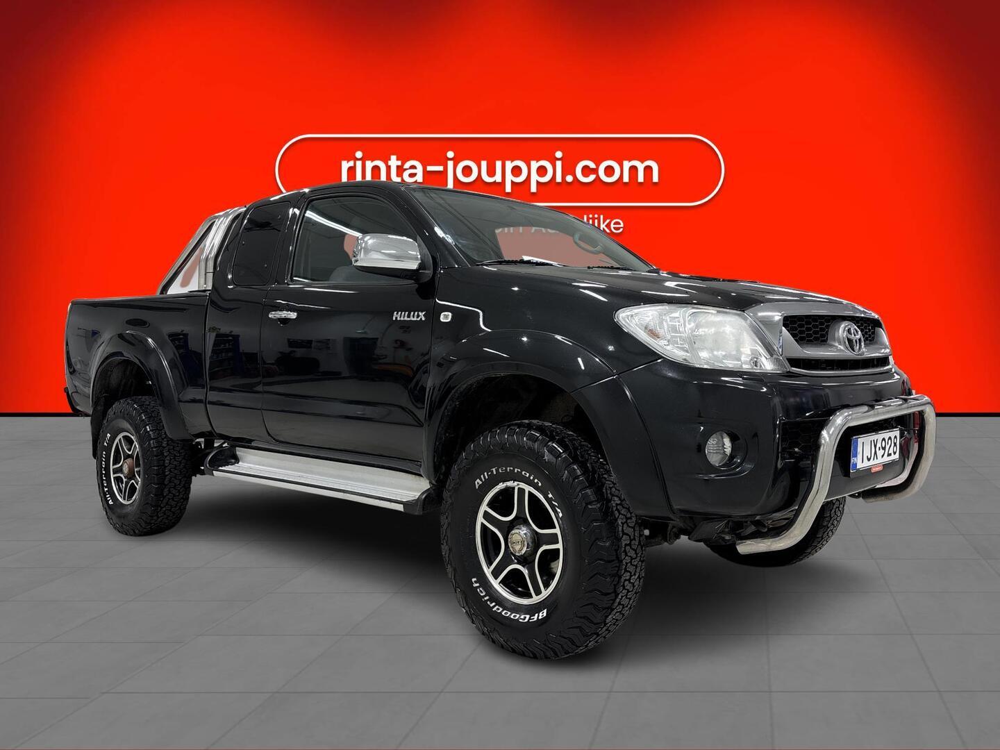 TOYOTA Hilux 2011