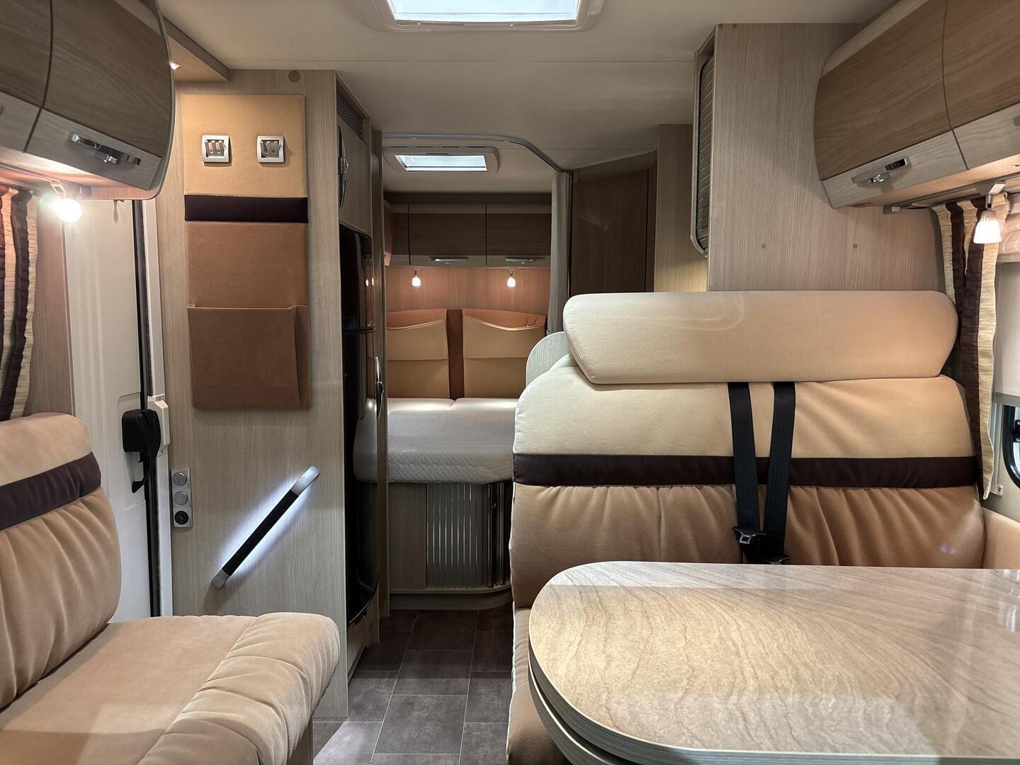 BÜRSTNER NEXXO T660 2013