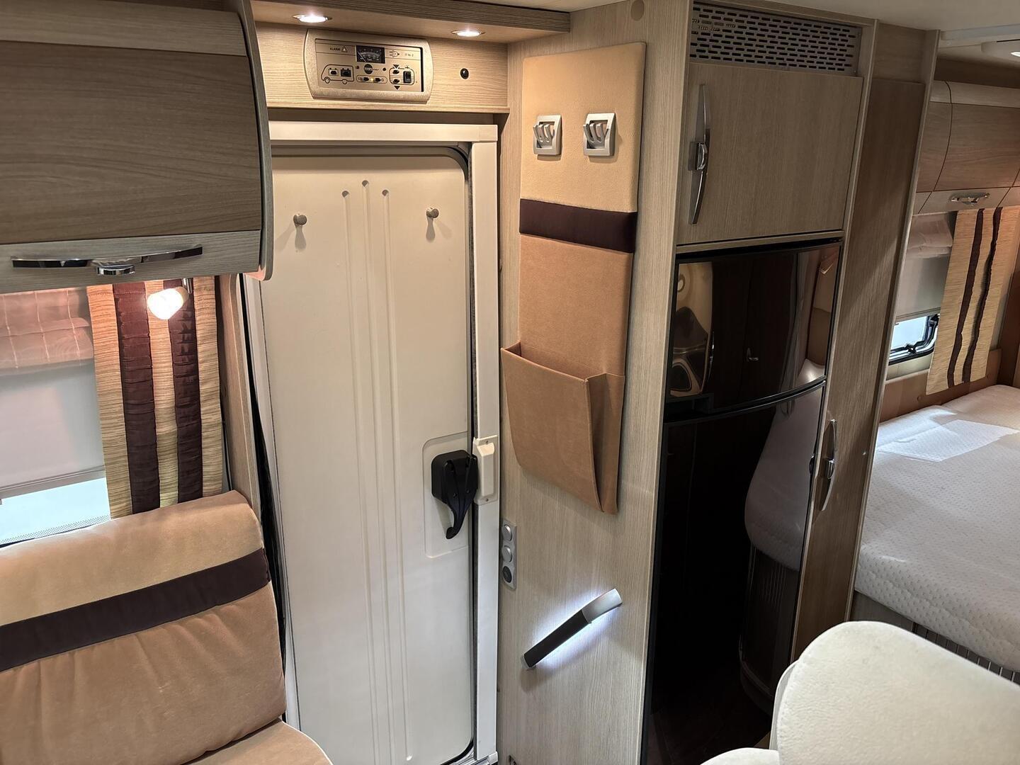 BÜRSTNER NEXXO T660 2013