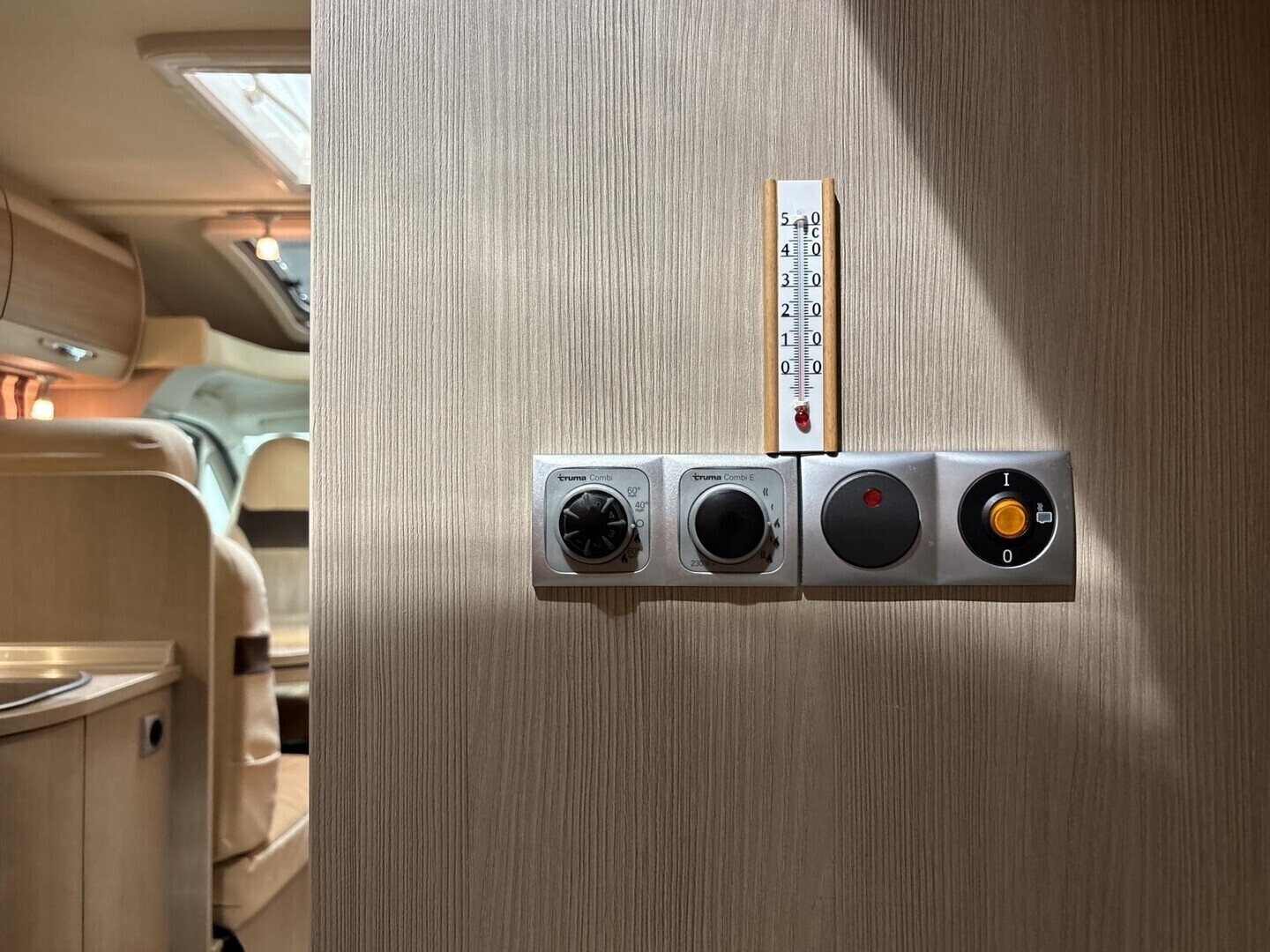 BÜRSTNER NEXXO T660 2013