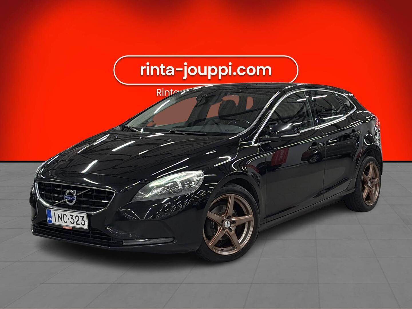 VOLVO V40 2015