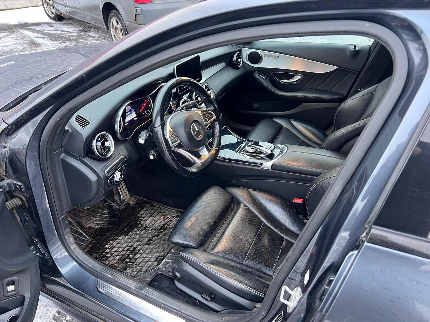 MERCEDES-BENZ C 2016