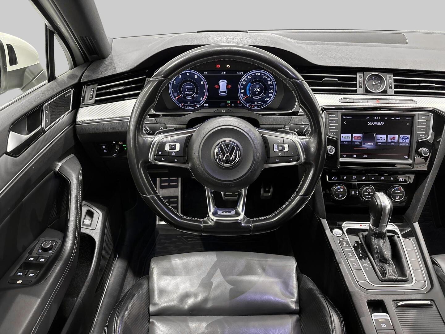 VOLKSWAGEN Passat 2016
