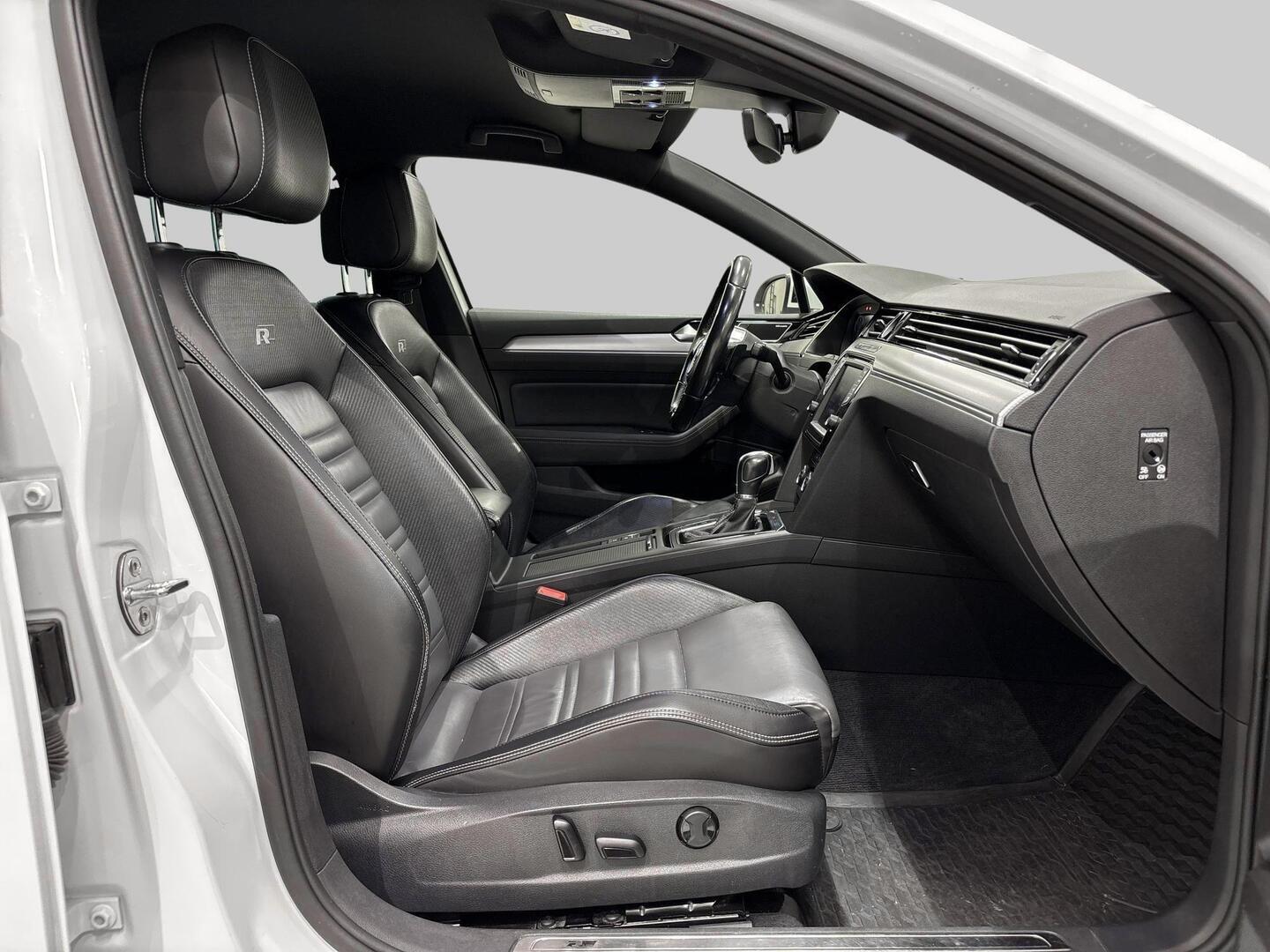 VOLKSWAGEN Passat 2016