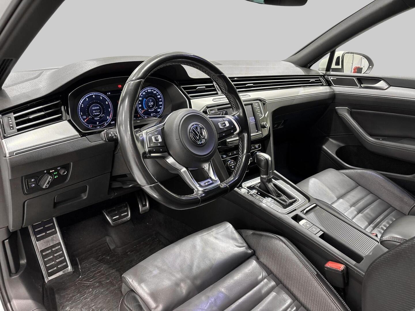 VOLKSWAGEN Passat 2016