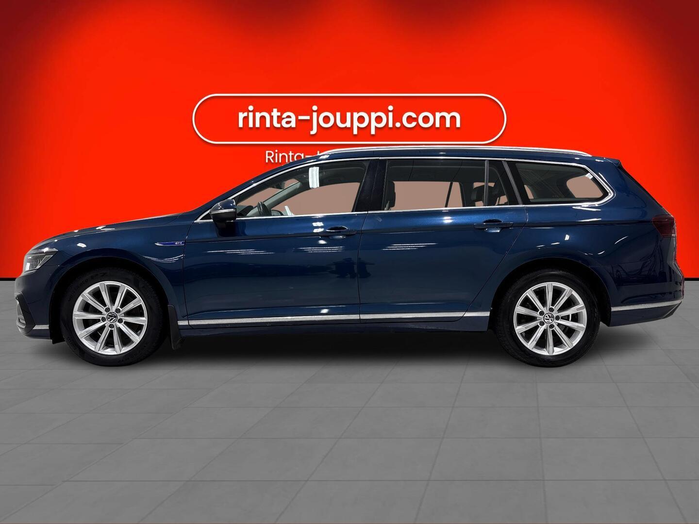 VOLKSWAGEN PASSAT 2022