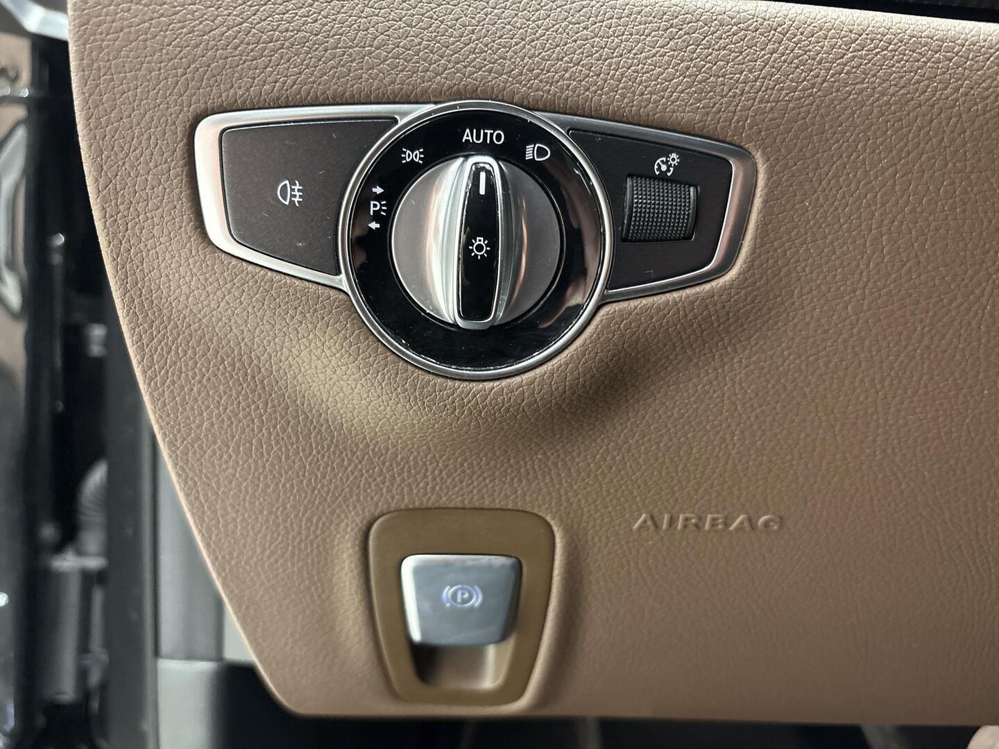 MERCEDES-BENZ E 2021