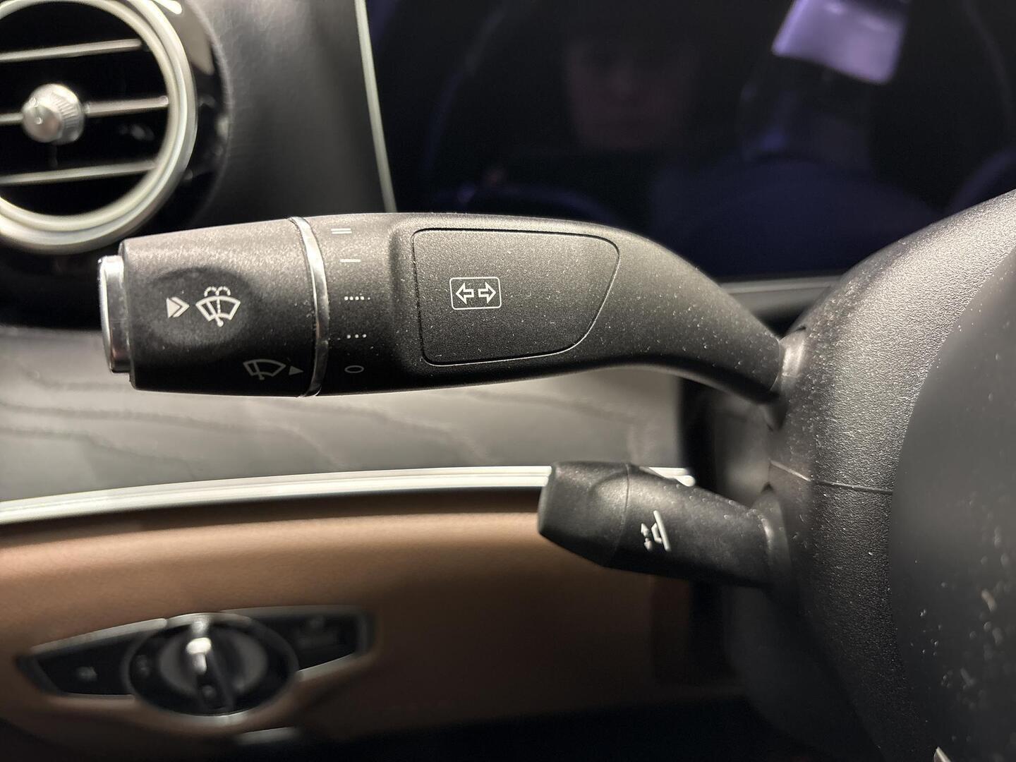 MERCEDES-BENZ E 2021