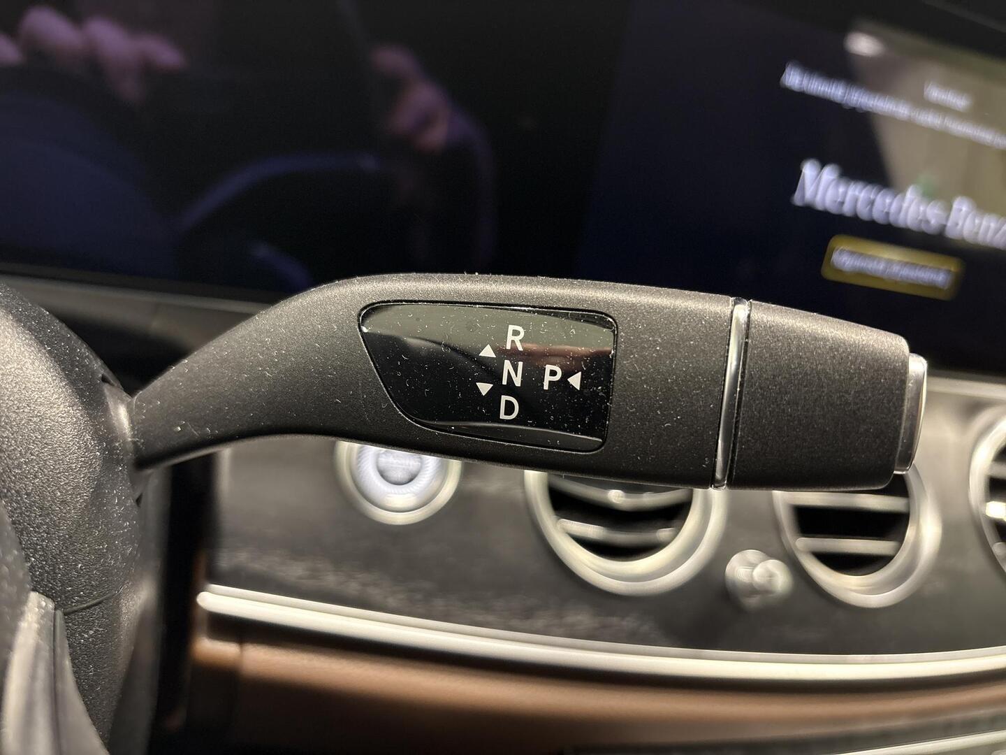 MERCEDES-BENZ E 2021