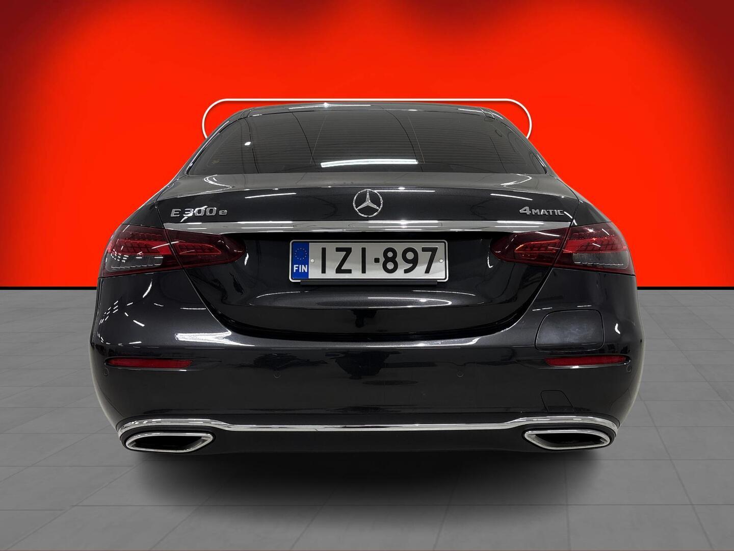 MERCEDES-BENZ E 2021