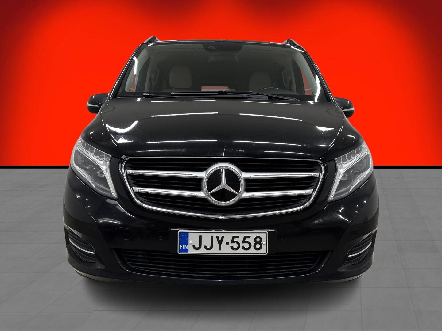 MERCEDES-BENZ V 2016