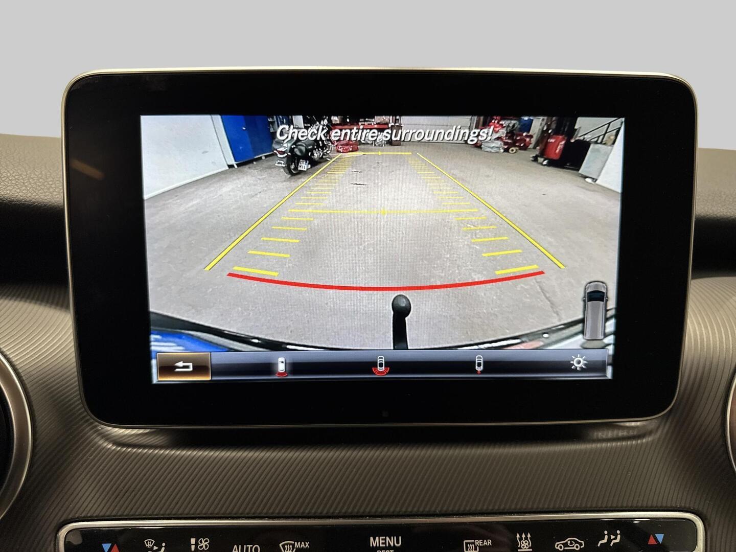 MERCEDES-BENZ V 2016
