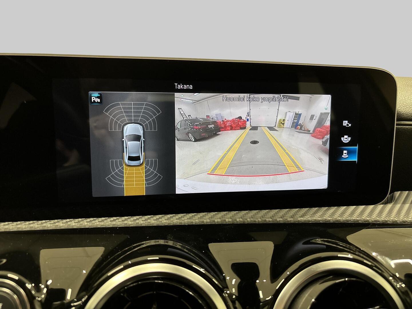 MERCEDES-BENZ A 2020