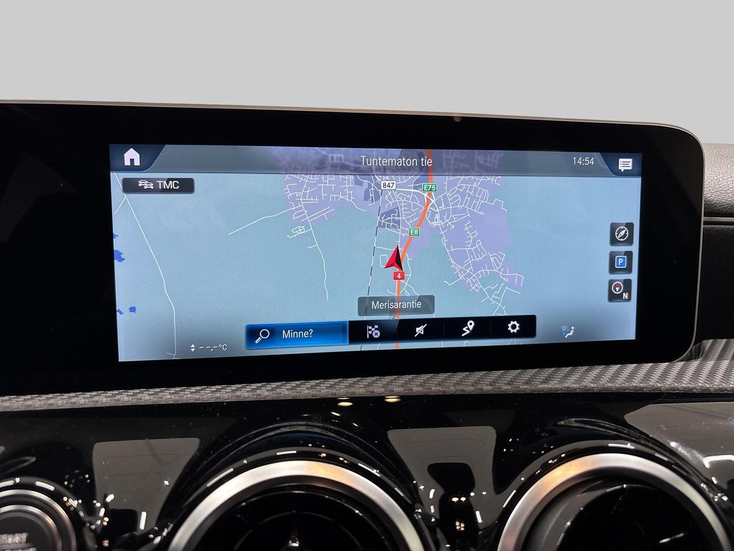 MERCEDES-BENZ A 2020