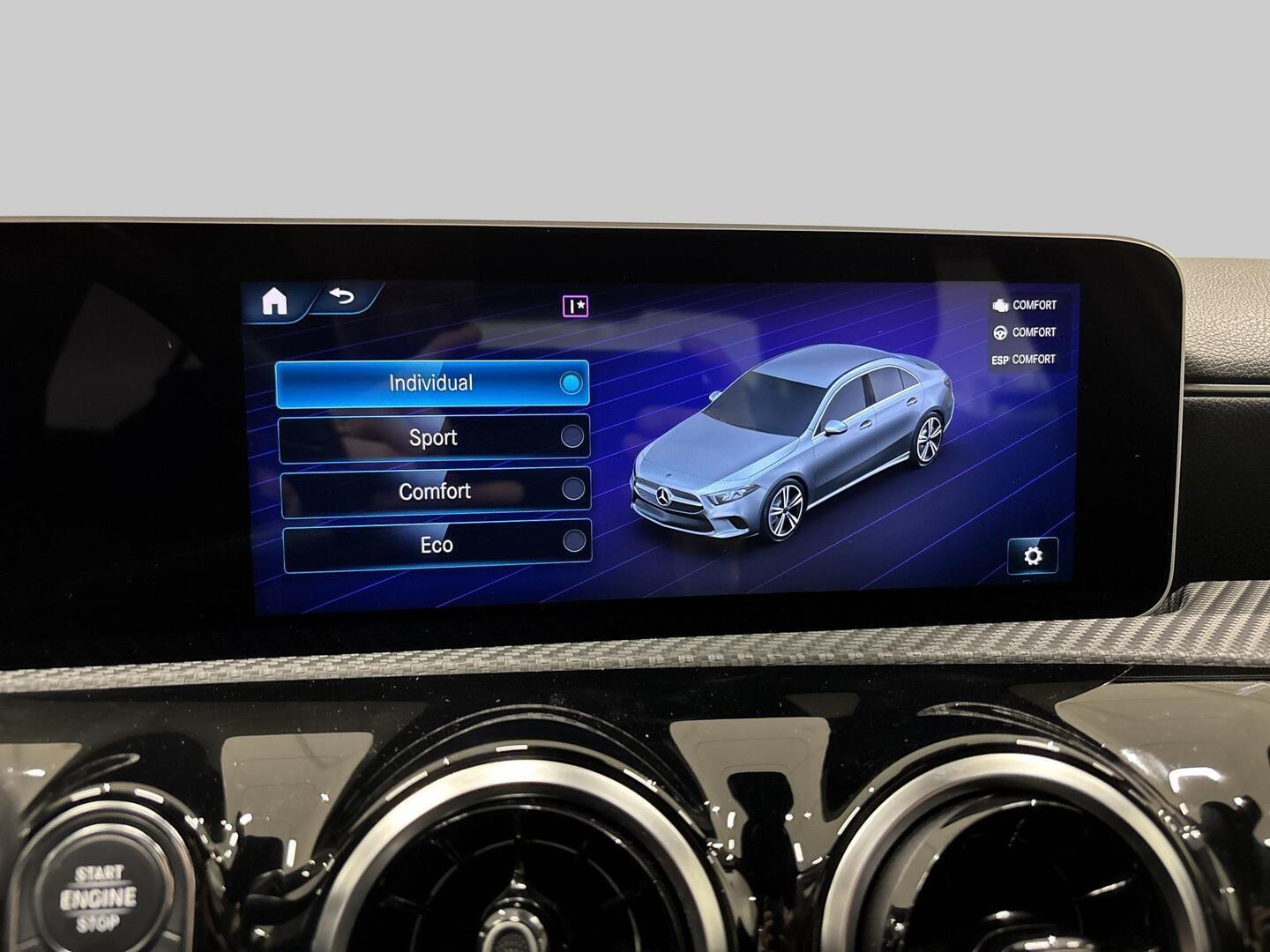 MERCEDES-BENZ A 2020