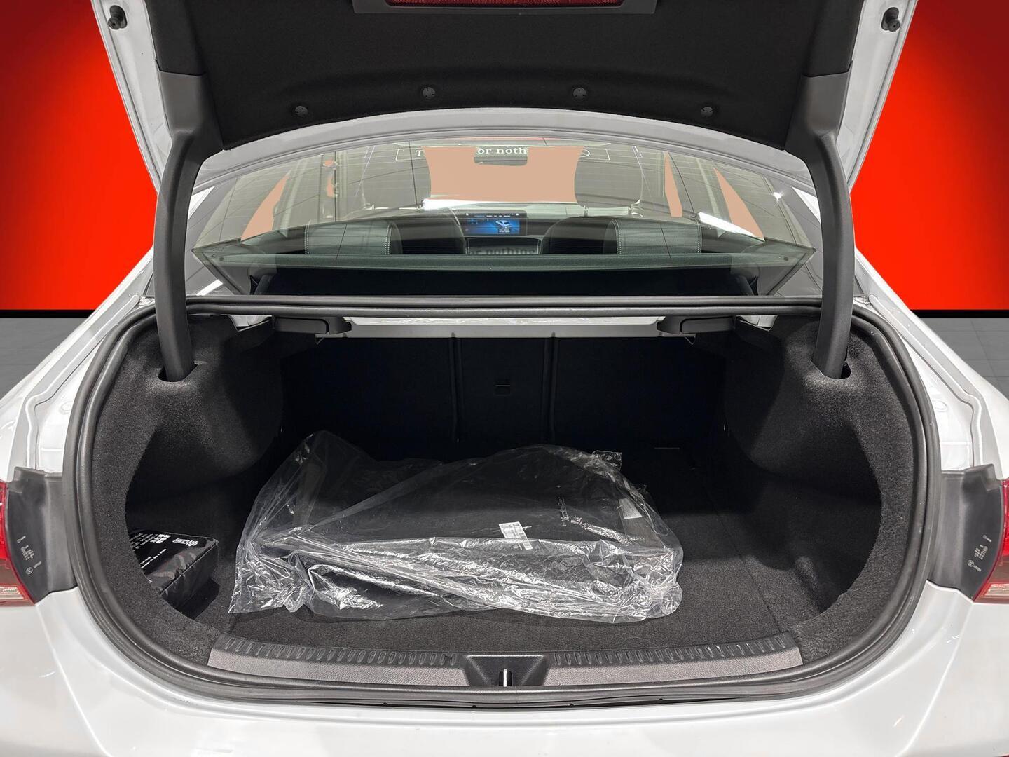 MERCEDES-BENZ A 2020