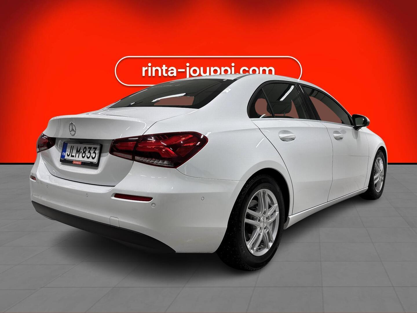 MERCEDES-BENZ A 2020