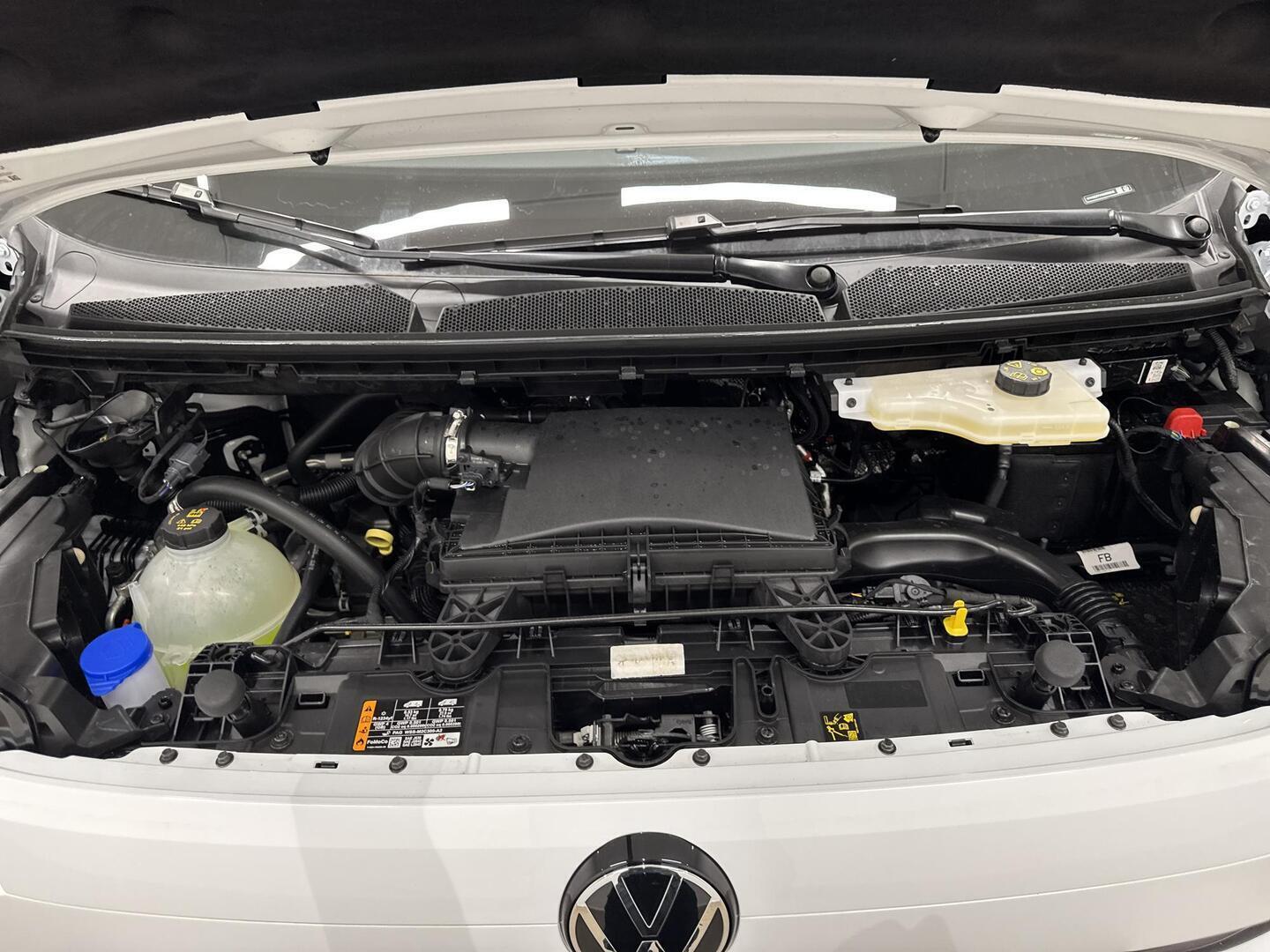 VOLKSWAGEN TRANSPORTER 2025