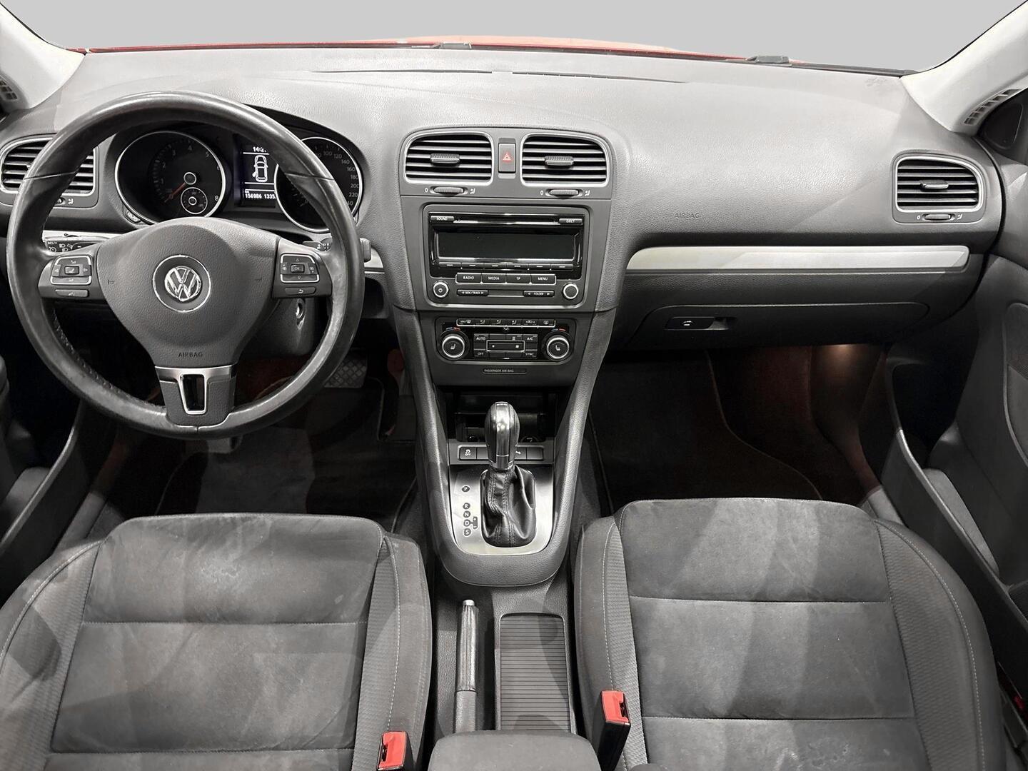 VOLKSWAGEN Golf 2012