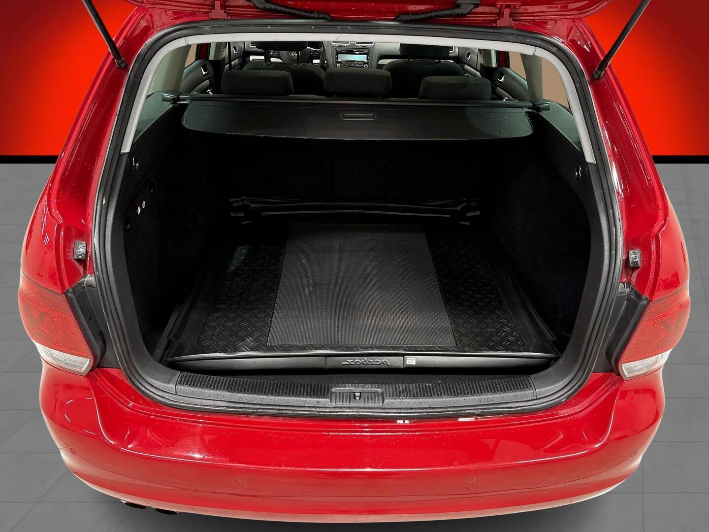 VOLKSWAGEN Golf 2012