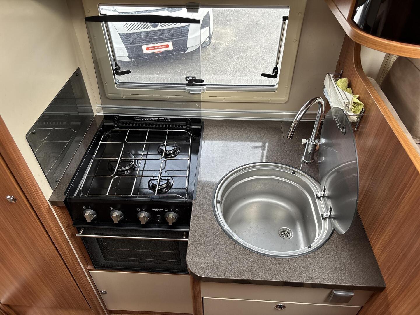 ADRIA CORAL S 670 SLL 2012