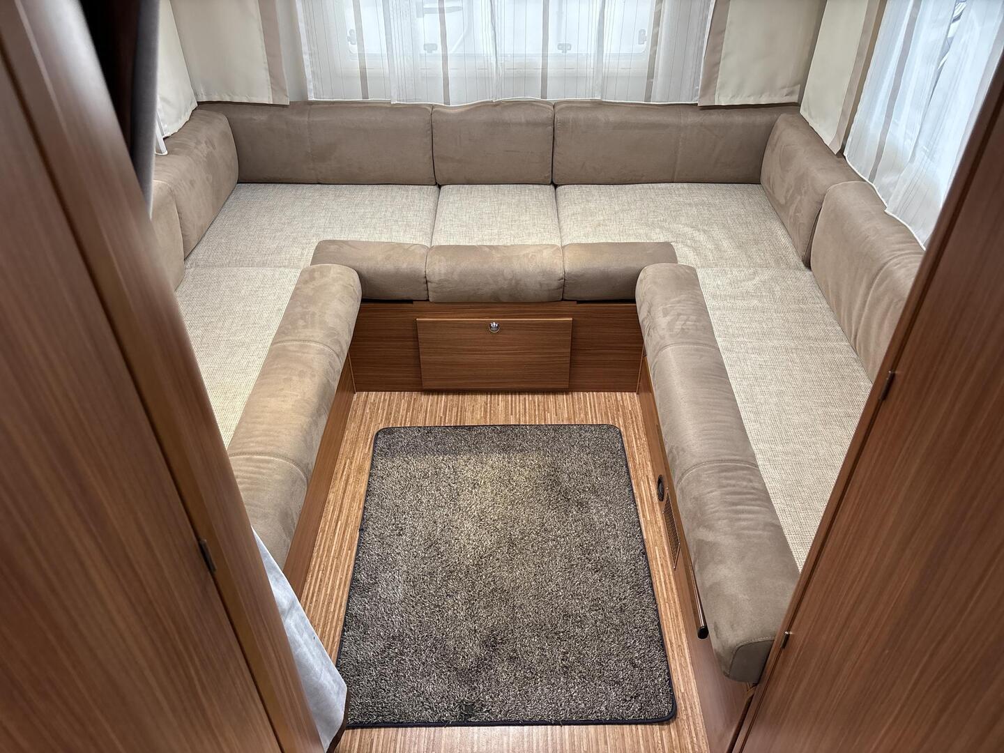 ADRIA CORAL S 670 SLL 2012