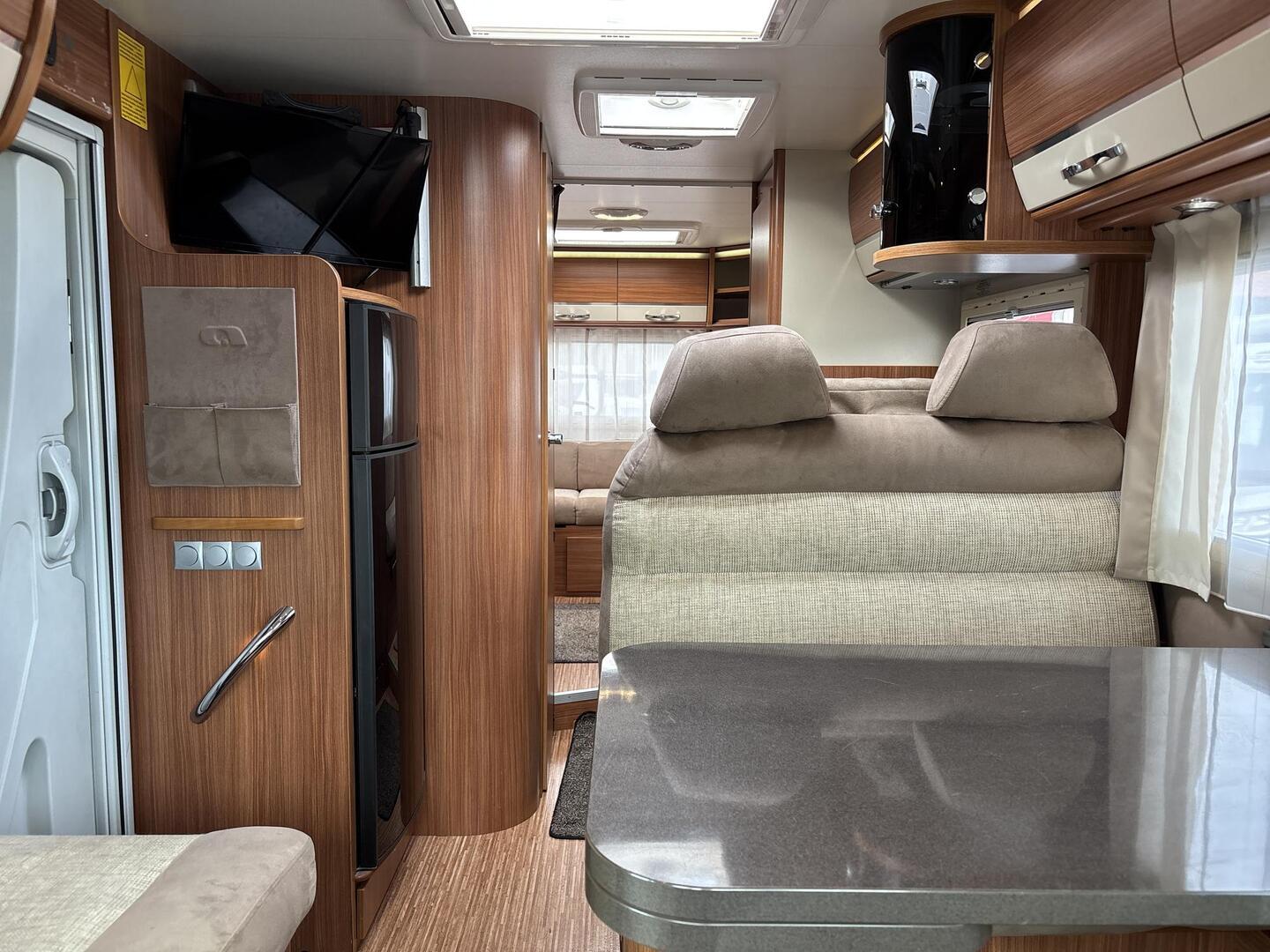 ADRIA CORAL S 670 SLL 2012