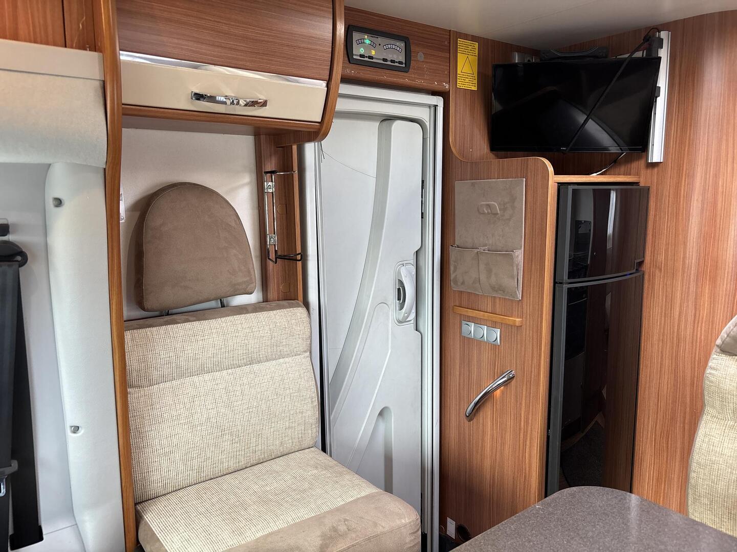 ADRIA CORAL S 670 SLL 2012