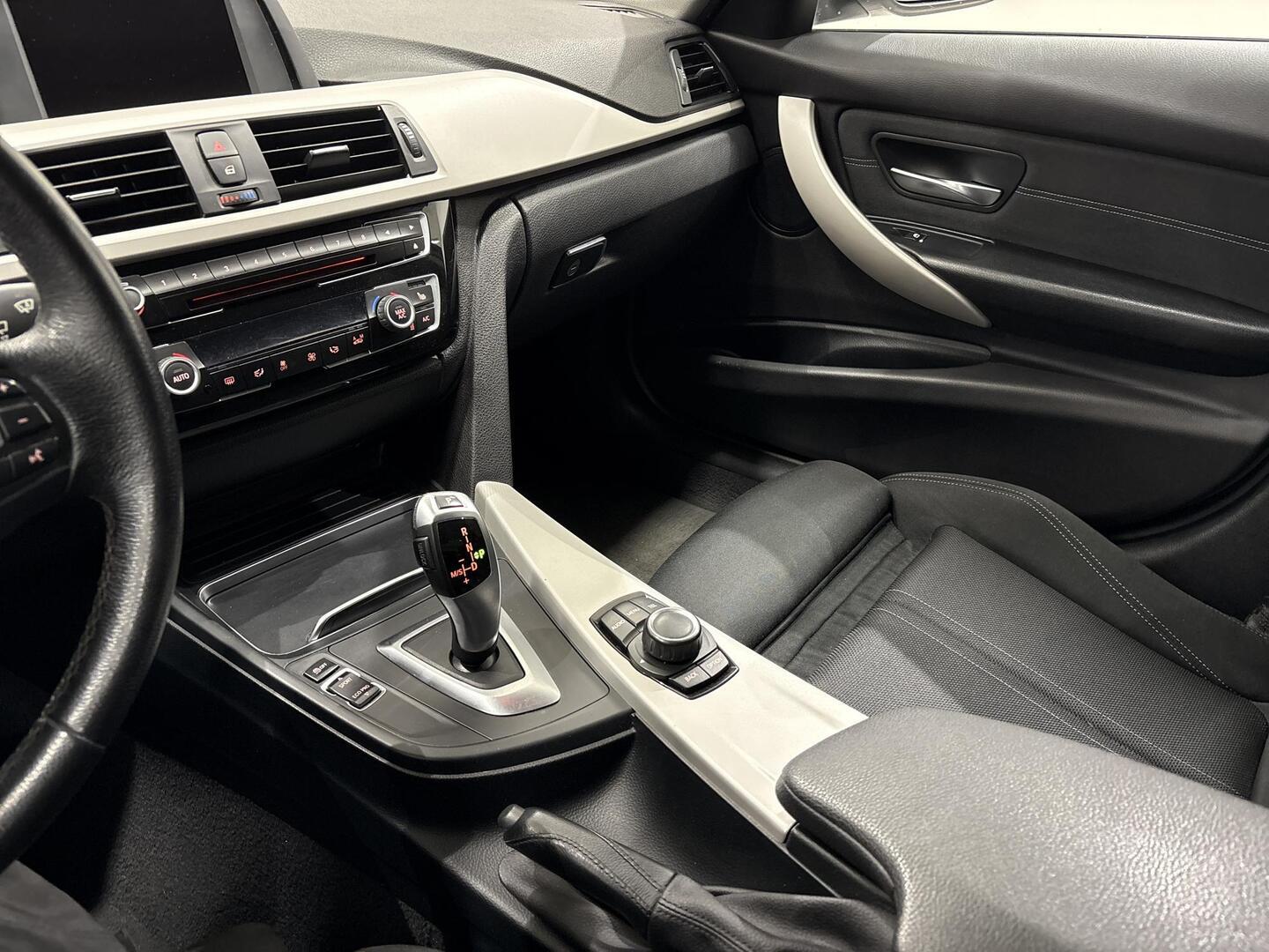 BMW 320 2016