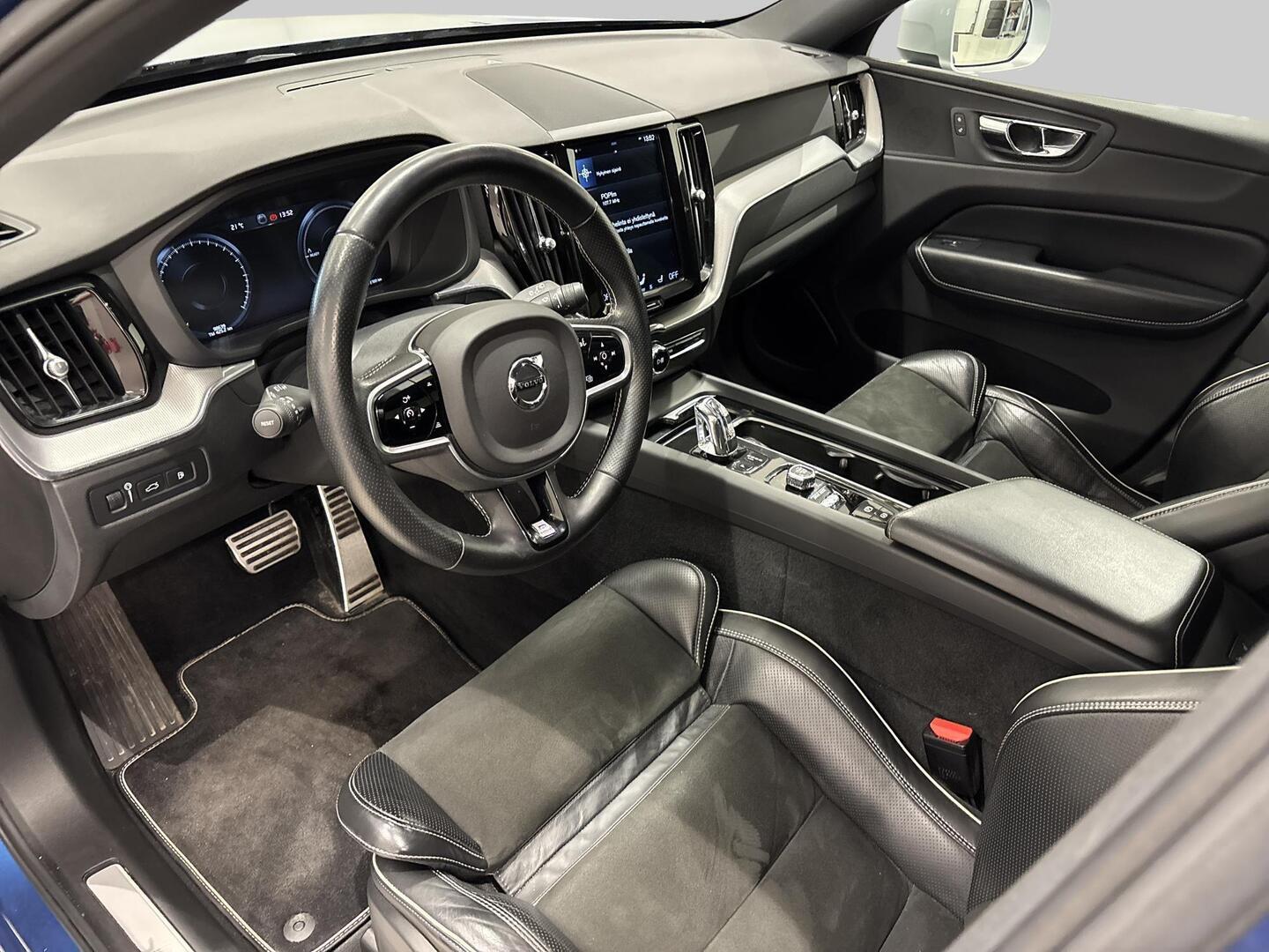 VOLVO XC60 2018