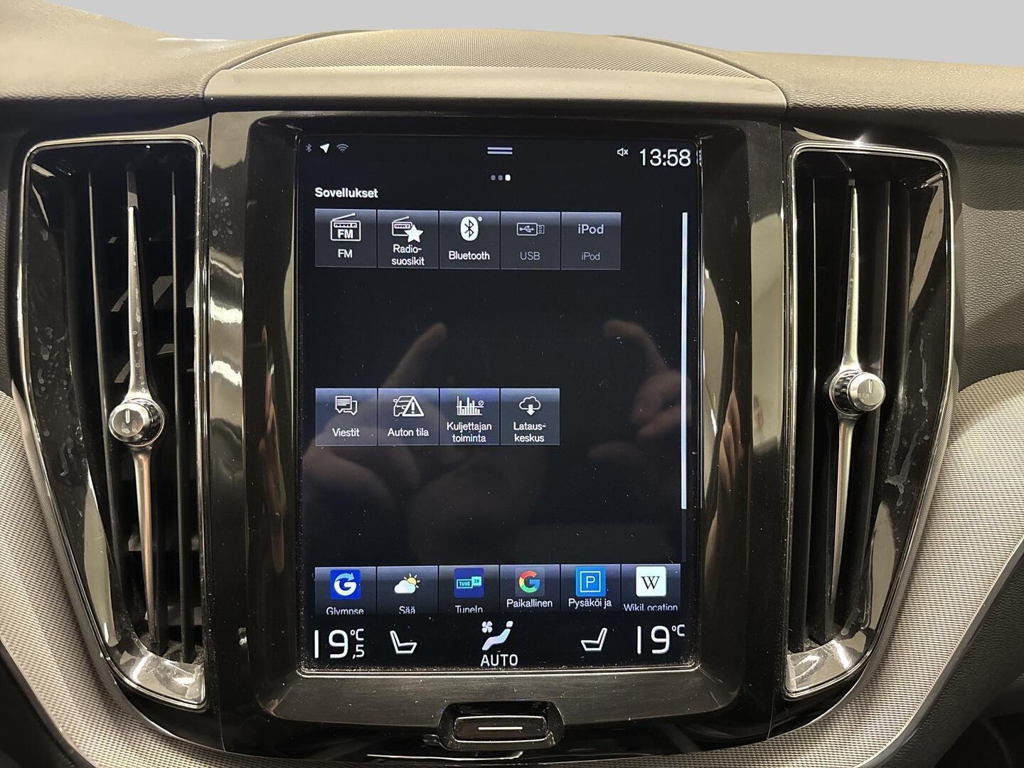 VOLVO XC60 2018