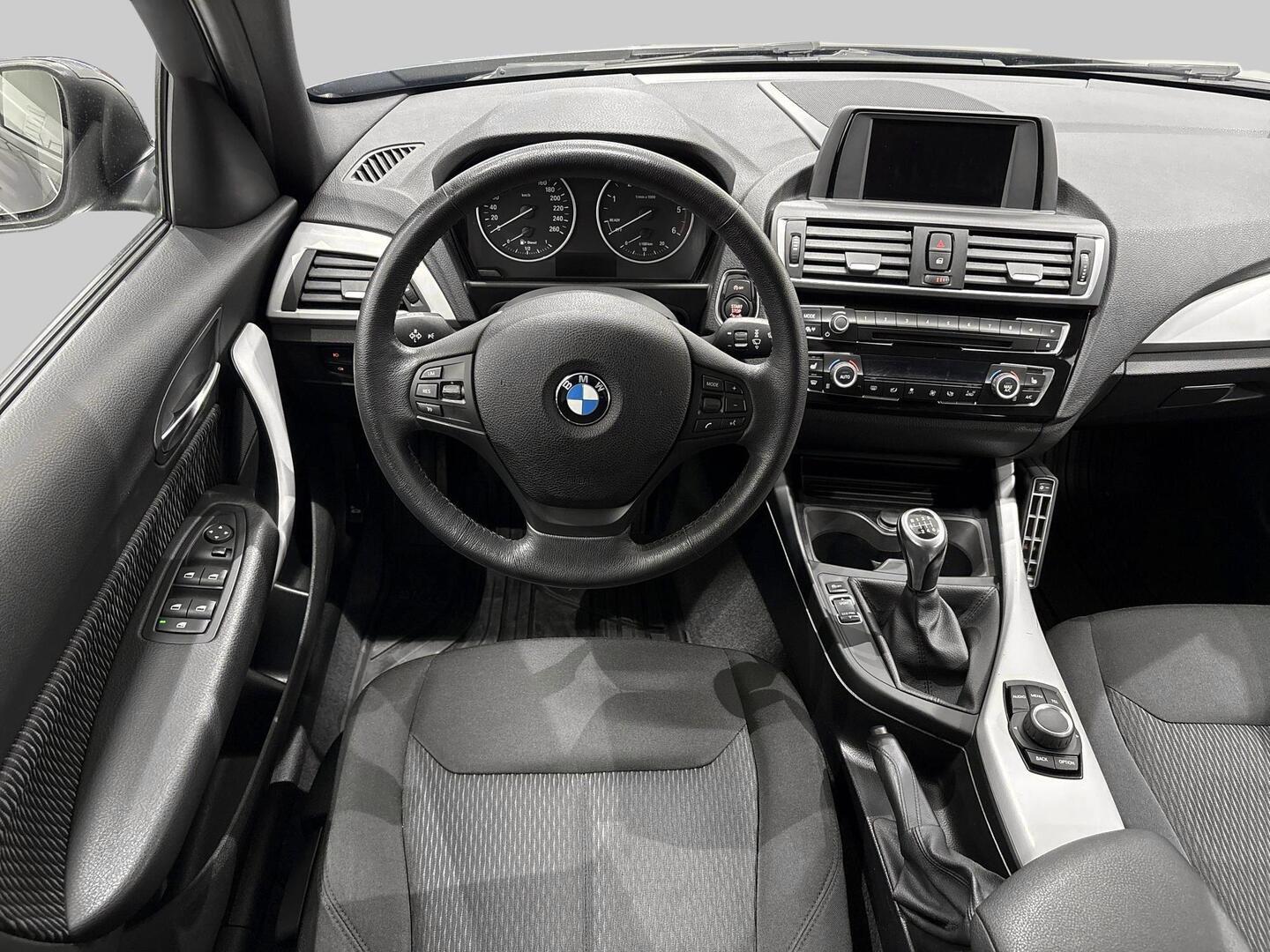 BMW 118 2018