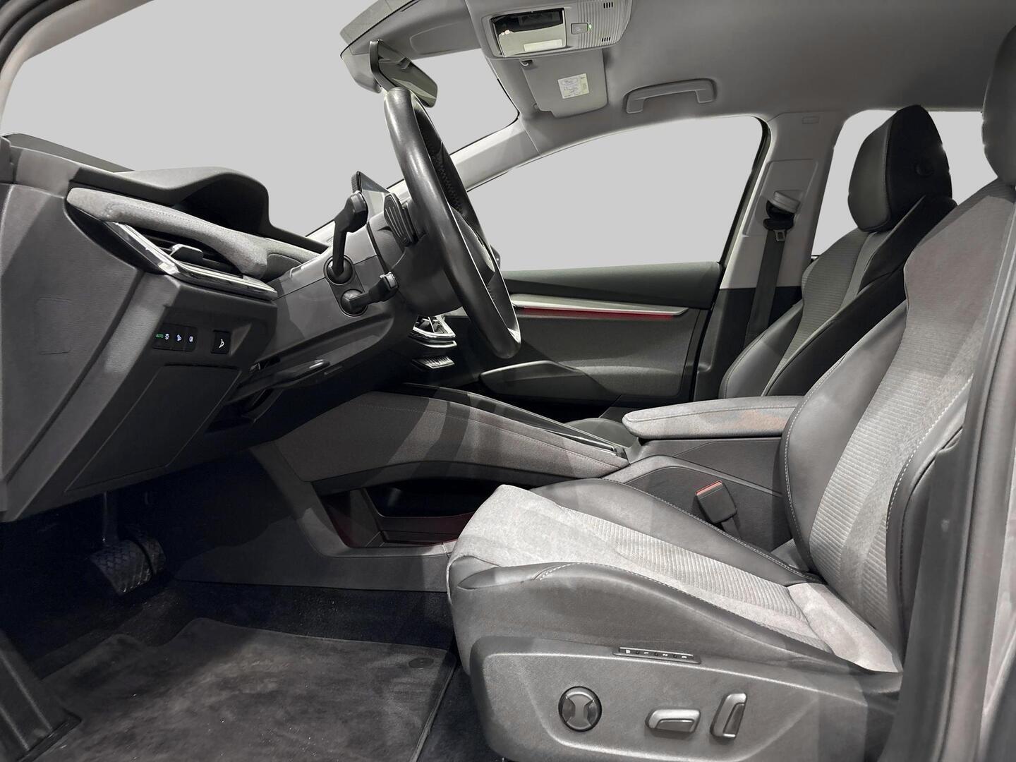 SKODA Enyaq 2023