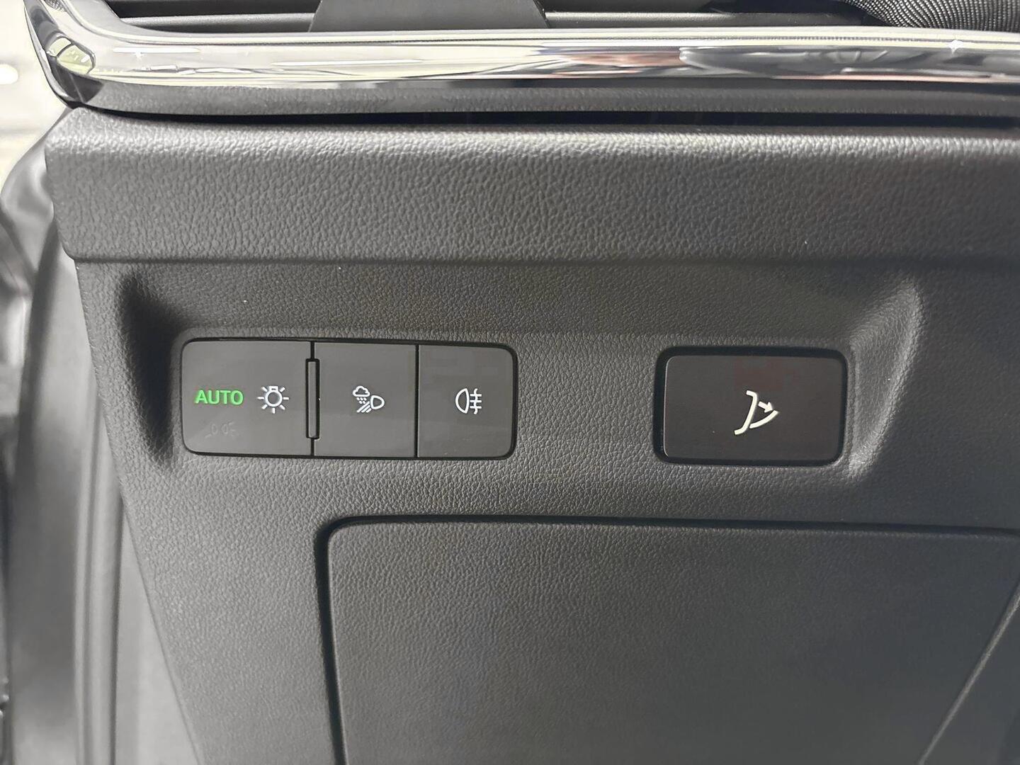 SKODA Enyaq 2023