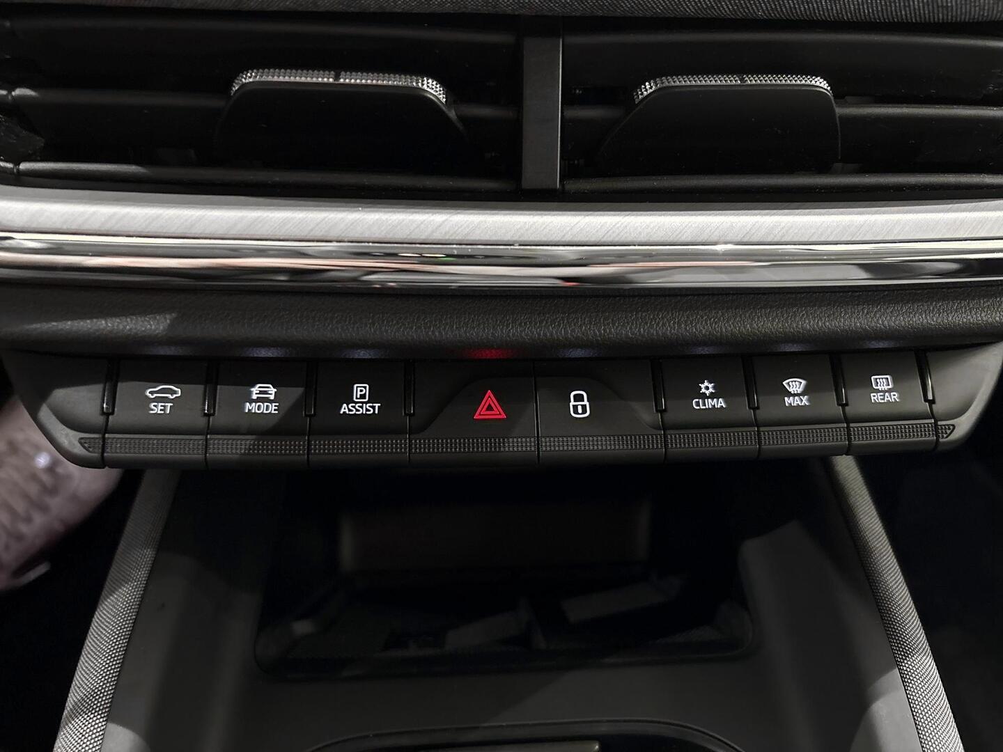 SKODA Enyaq 2023