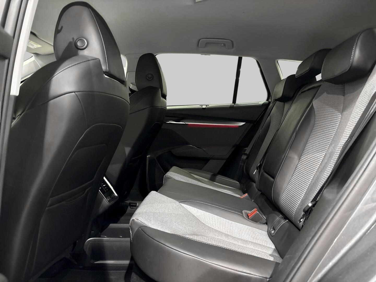 SKODA Enyaq 2023