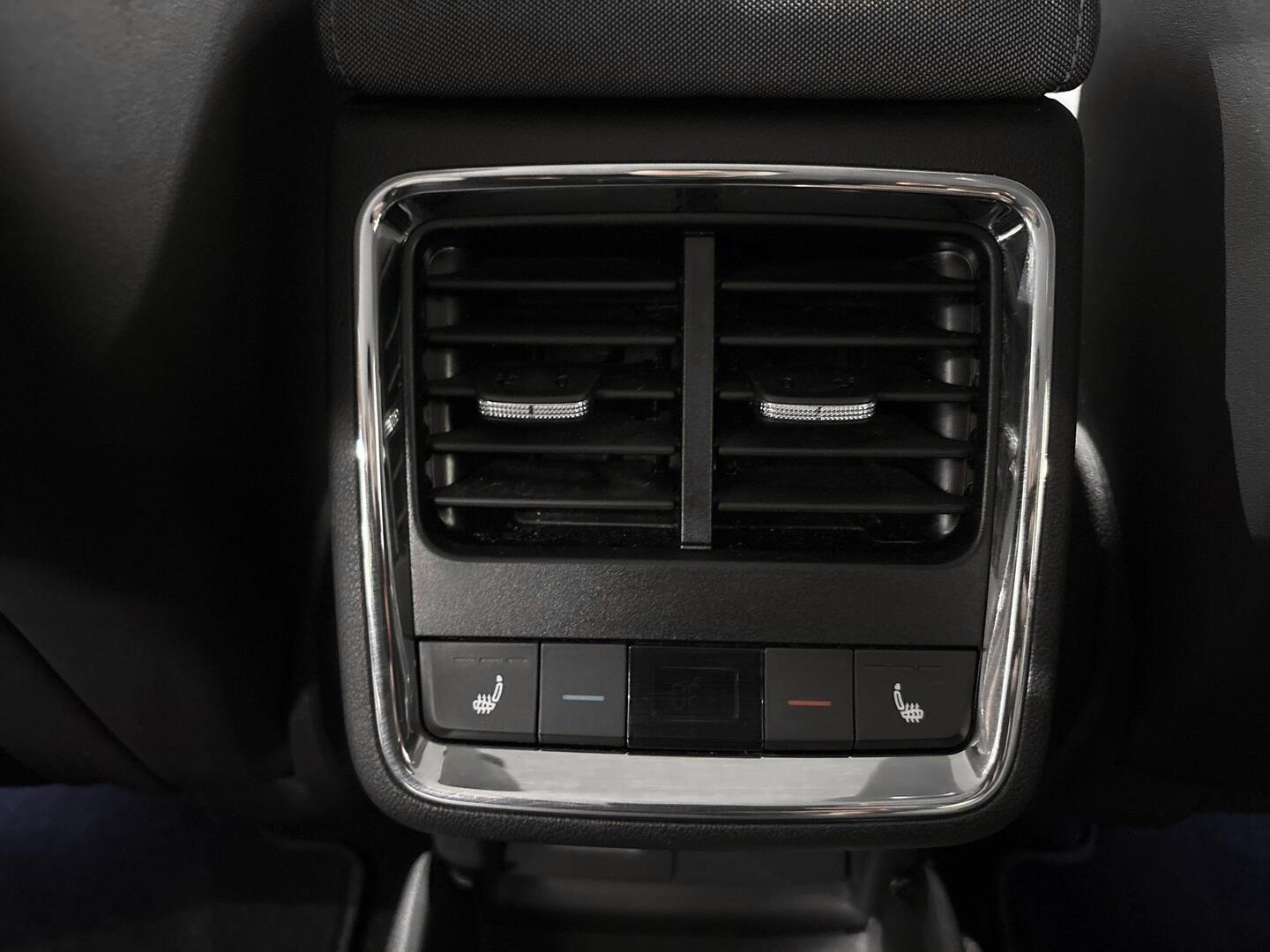 SKODA Enyaq 2023