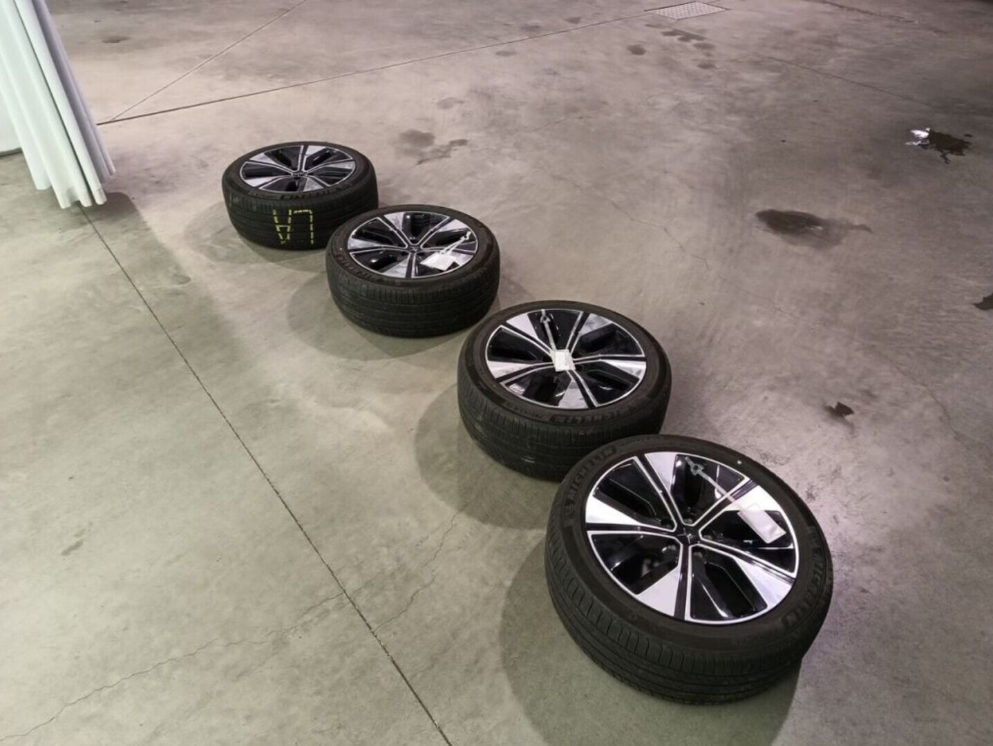 POLESTAR 2 2024