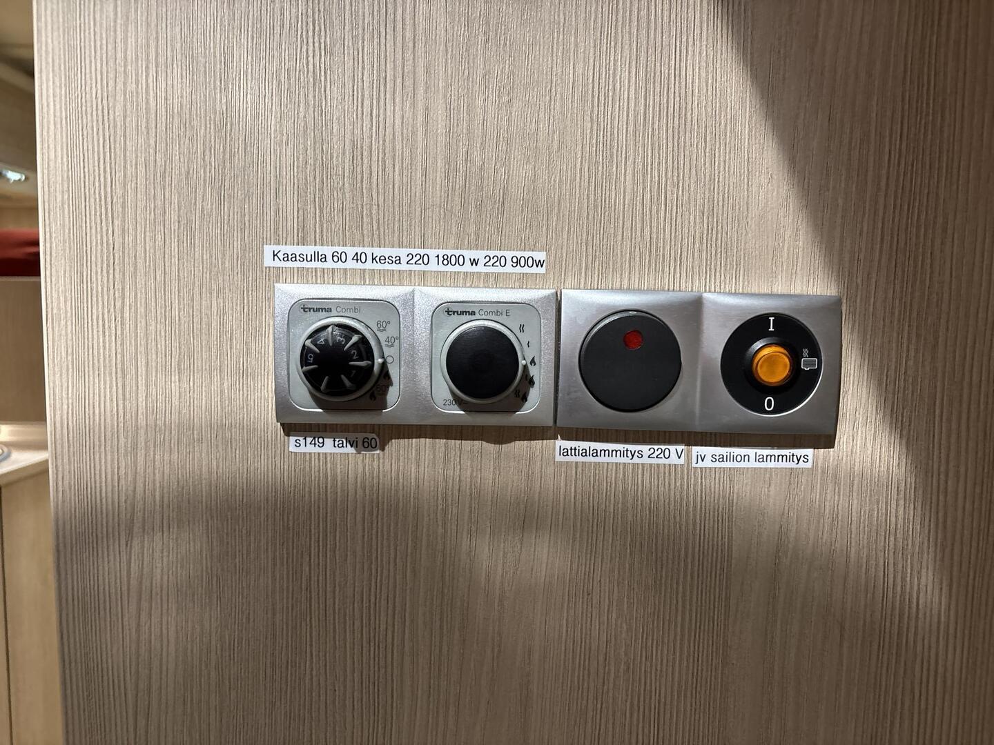 BÜRSTNER NEXXO T660 MOONLIGHT 2013