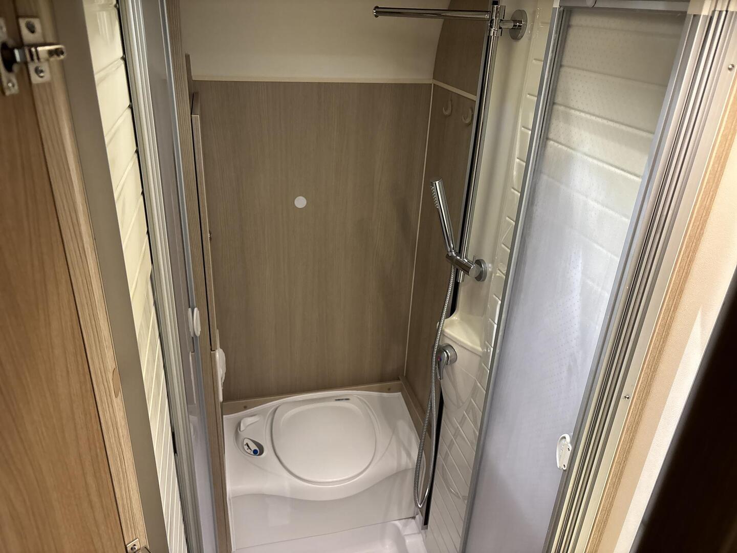 BÜRSTNER NEXXO T660 MOONLIGHT 2013