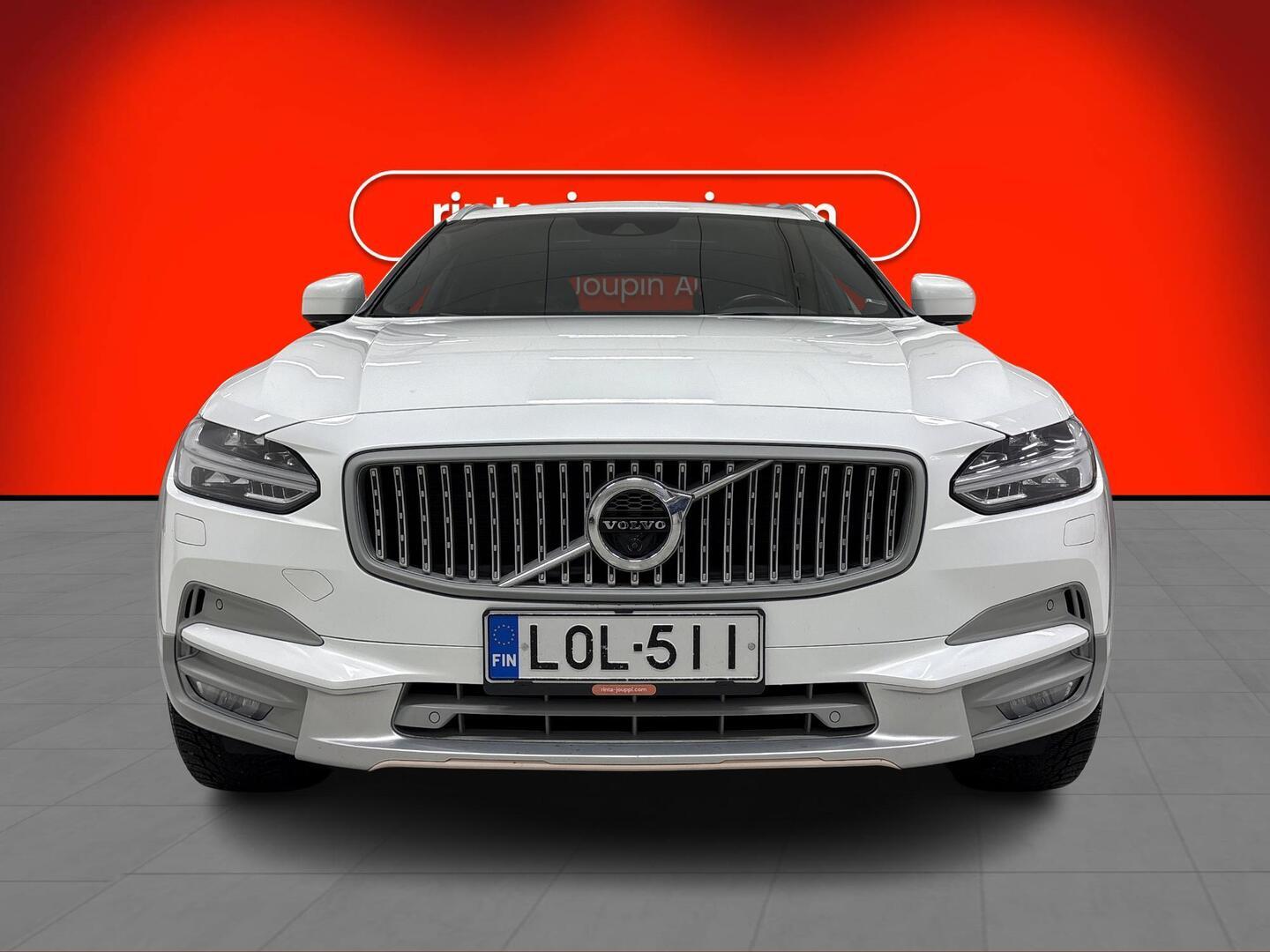 VOLVO V90 Cross Country 2018