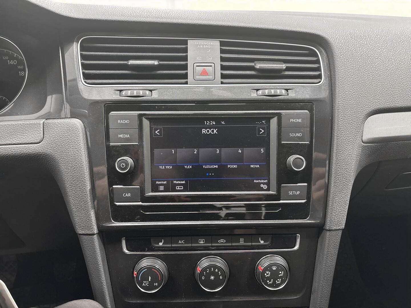 VOLKSWAGEN Golf 2018