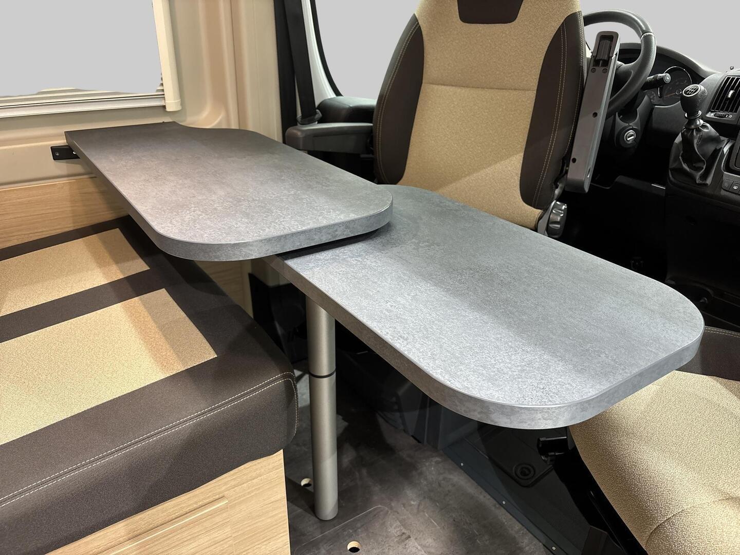 ROADCAR VAN R 540 2021