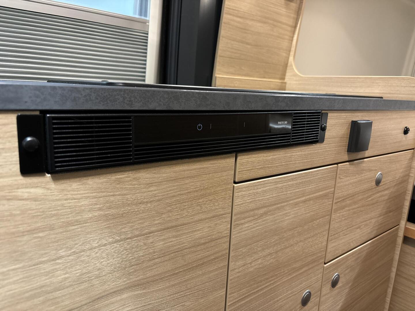 ROADCAR VAN R 540 2021