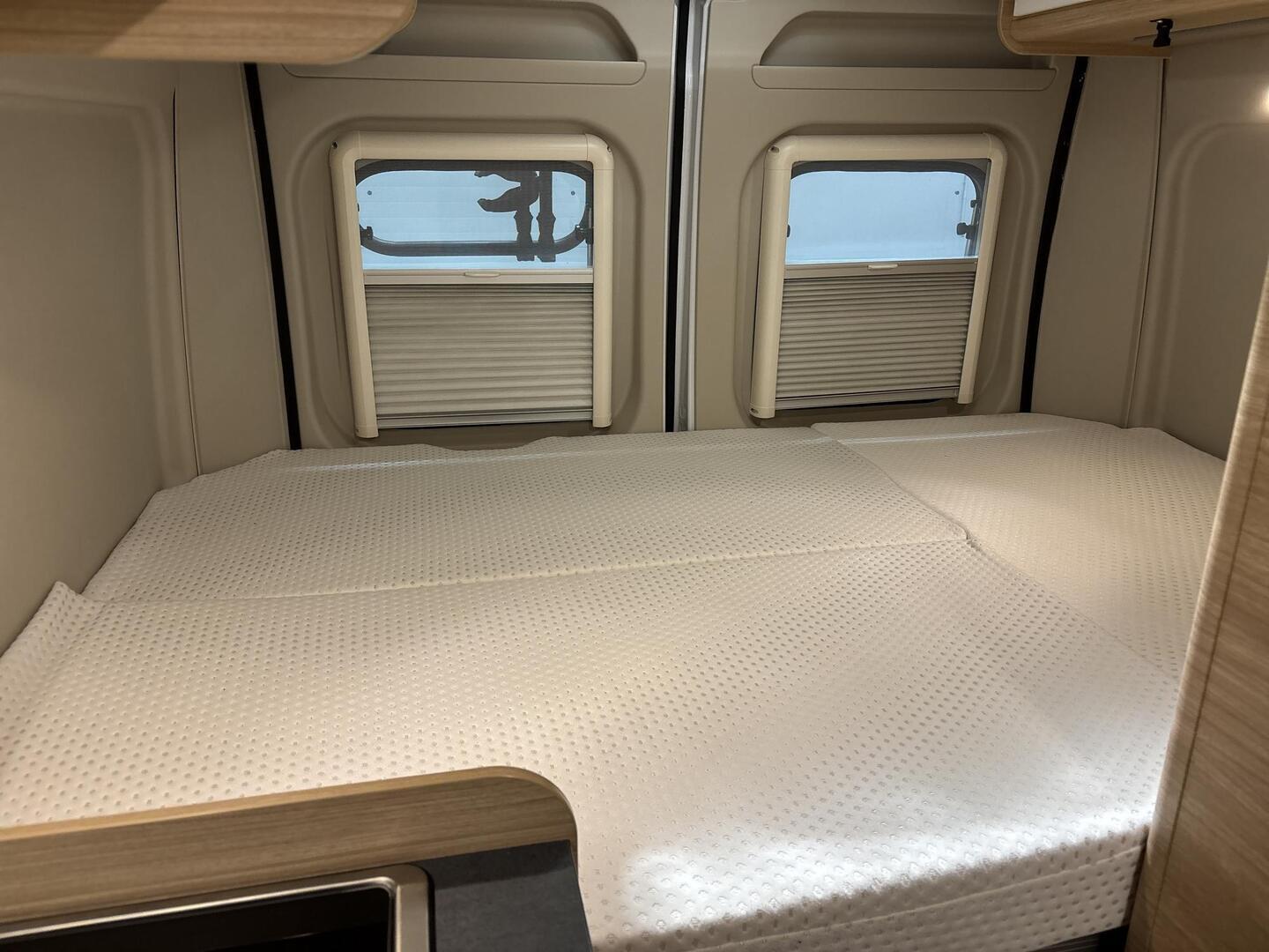 ROADCAR VAN R 540 2021